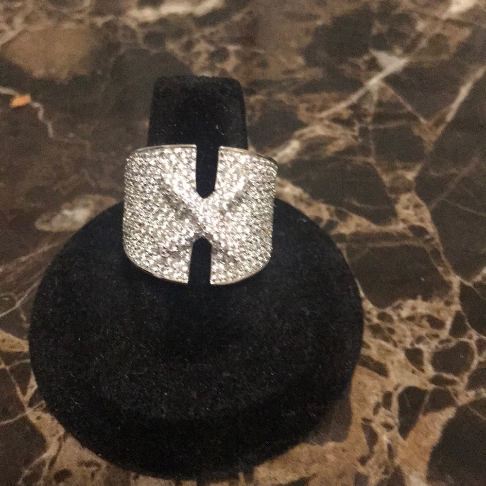 Fashion ring